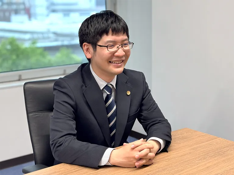 楠野弁護士の写真